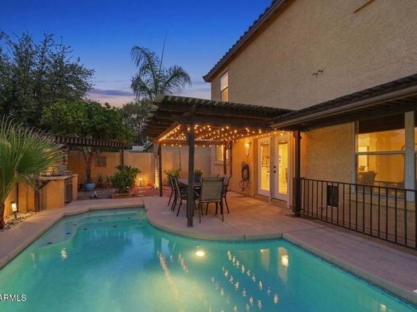 2952 S MANDY Circle, Mesa, AZ 85212