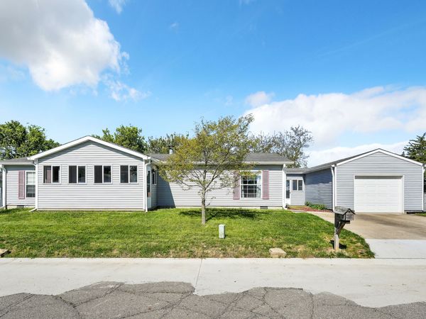 38 Fountain Lake Drive, Greenfield, IN 46140