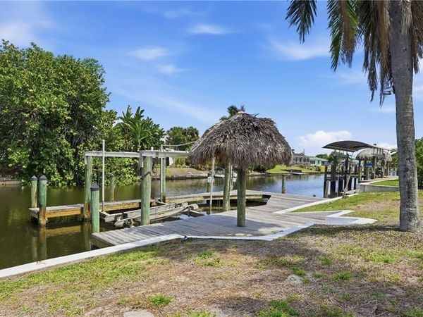 5117 Rutland CT, CAPE CORAL, FL 33904