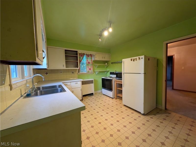 433 Allenford Street, Akron, OH 44314 Photo 4