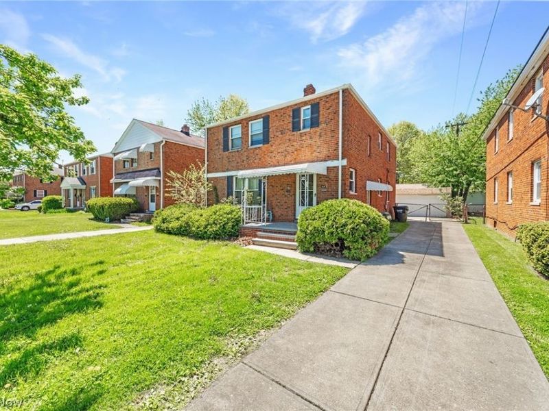 414 E 222nd Street, Euclid, OH 44123 Photo 2