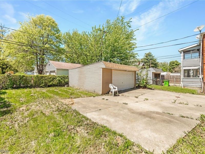 414 E 222nd Street, Euclid, OH 44123 Photo 27