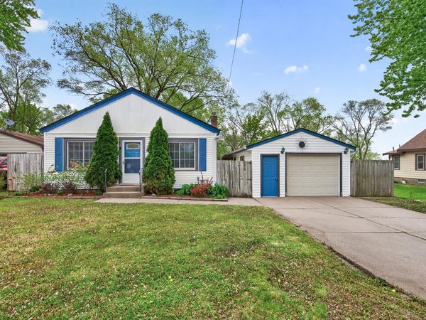 759 9th Avenue S, South Saint Paul, MN 55075