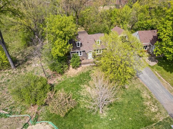 1221 County Road D E, Vadnais Heights, MN 55109