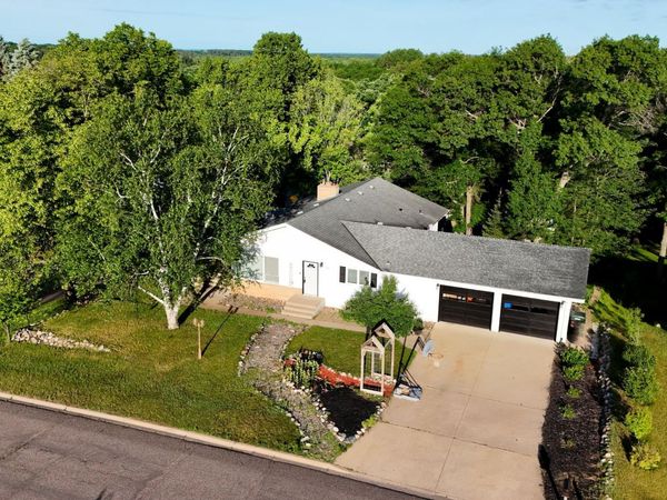 1624 Graydon Avenue, Brainerd, MN 56401
