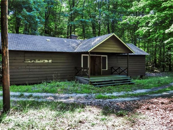 8462 Lake Shore Road , Angola, NY 14006