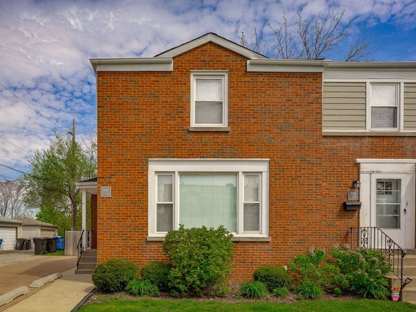 5638 W Carmen Avenue, Chicago, IL 60630