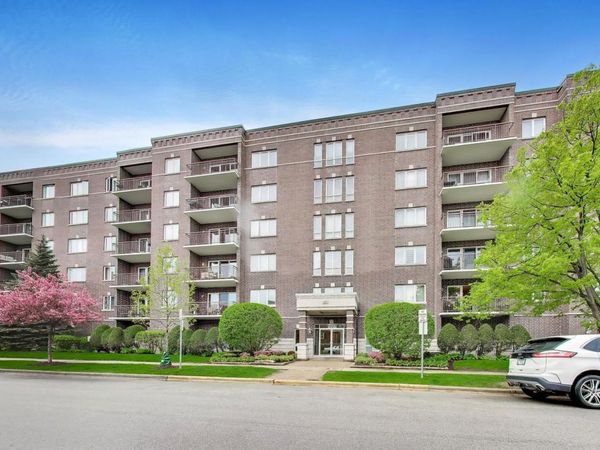1327 Brown Street , Unit 407, Des Plaines, IL 60016
