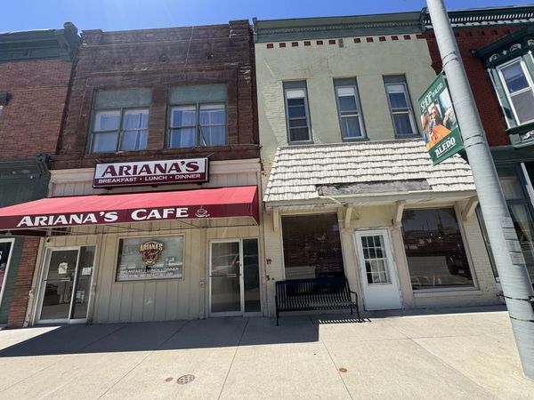 213 S College Avenue , Aledo, IL 61231