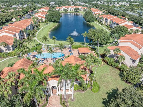1650 N 42nd Circle, Unit 207, Vero Beach, FL 32967