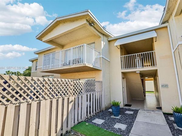 4520 NW 79th Ave , Unit 2D, Doral, FL 33166