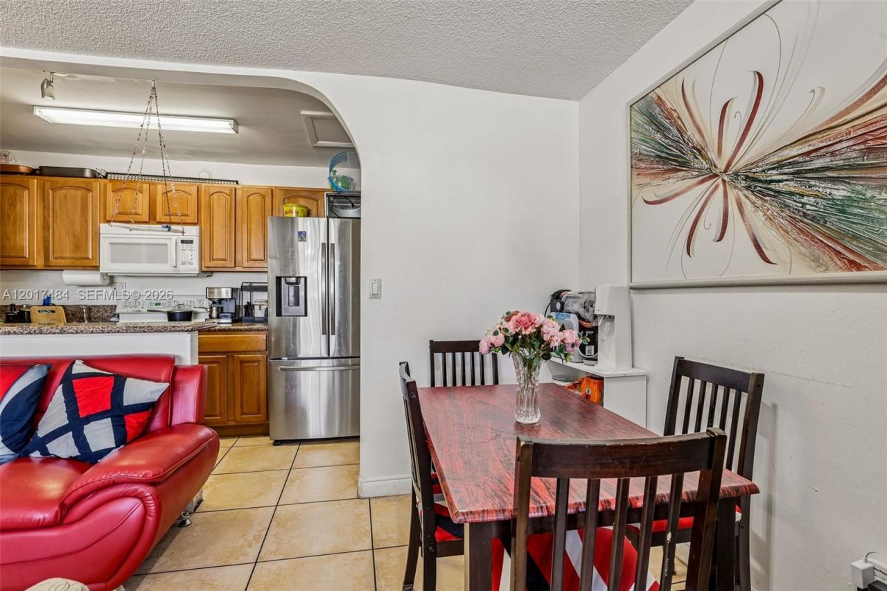 4520 NW 79th Ave , Unit 2D, Doral, FL 33166 Photo