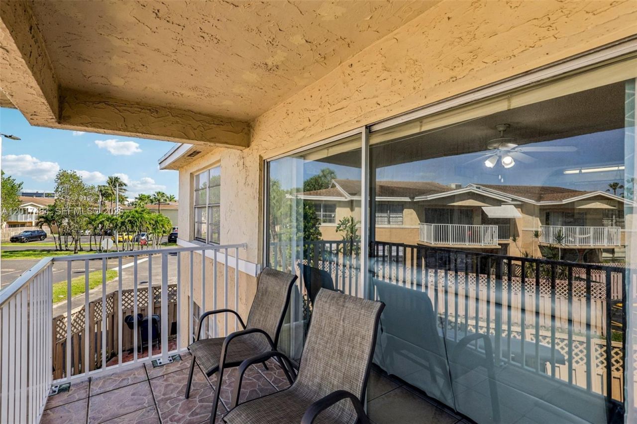 4520 NW 79th Ave , Unit 2D, Doral, FL 33166 Photo