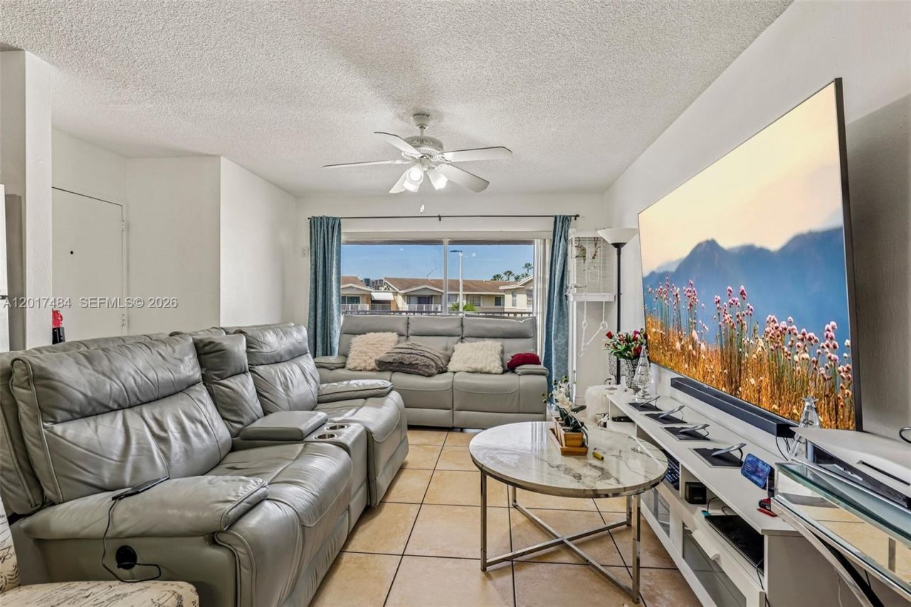 4520 NW 79th Ave , Unit 2D, Doral, FL 33166 Photo