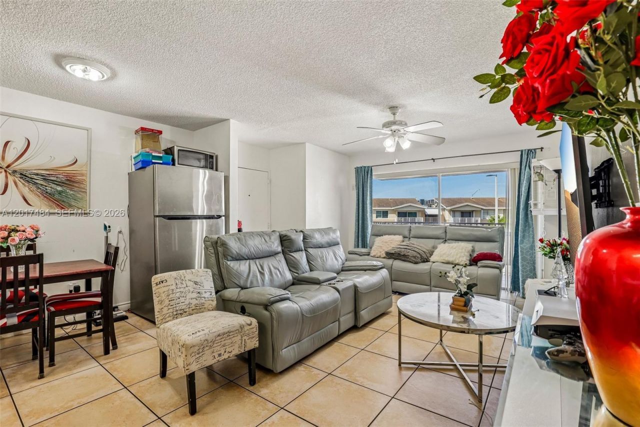 4520 NW 79th Ave , Unit 2D, Doral, FL 33166 Photo