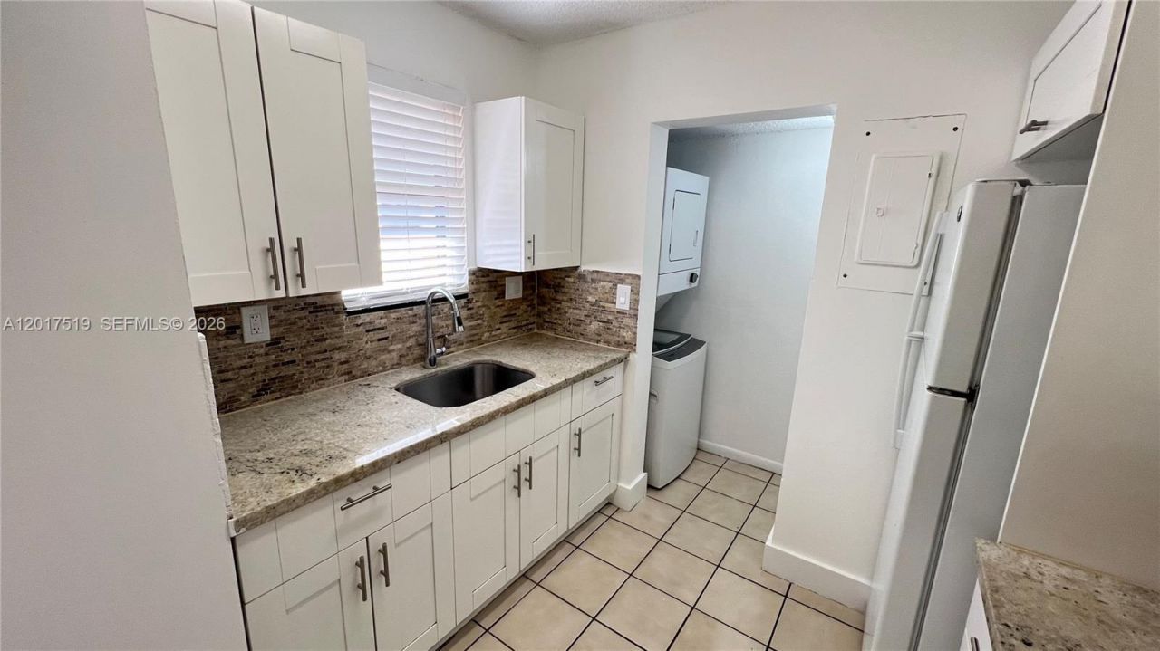 680 NW 114th Ave , Unit 203, Sweetwater, FL 33172 Photo