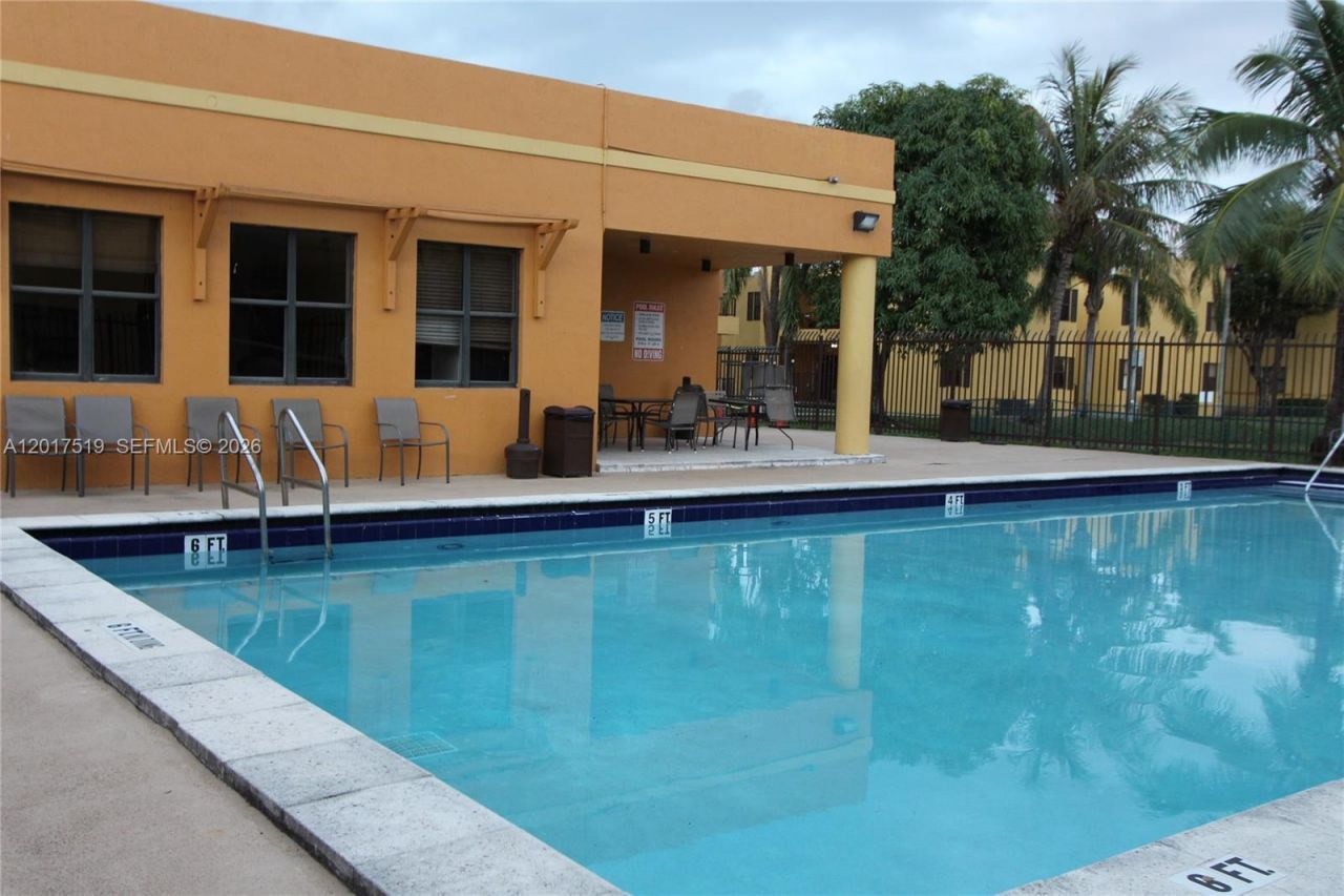 680 NW 114th Ave , Unit 203, Sweetwater, FL 33172 Photo