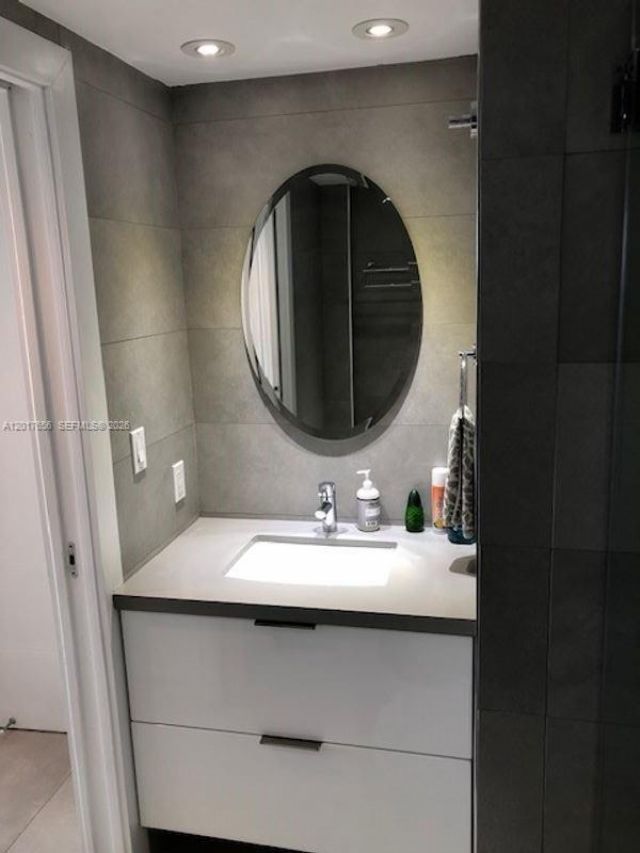 90 Alton Rd , Unit 1604, Miami Beach, FL 33139 Photo