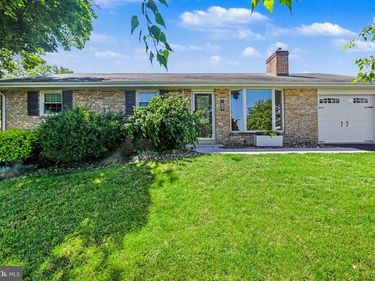 13 EWELL DRIVE, EAST BERLIN, PA 17316