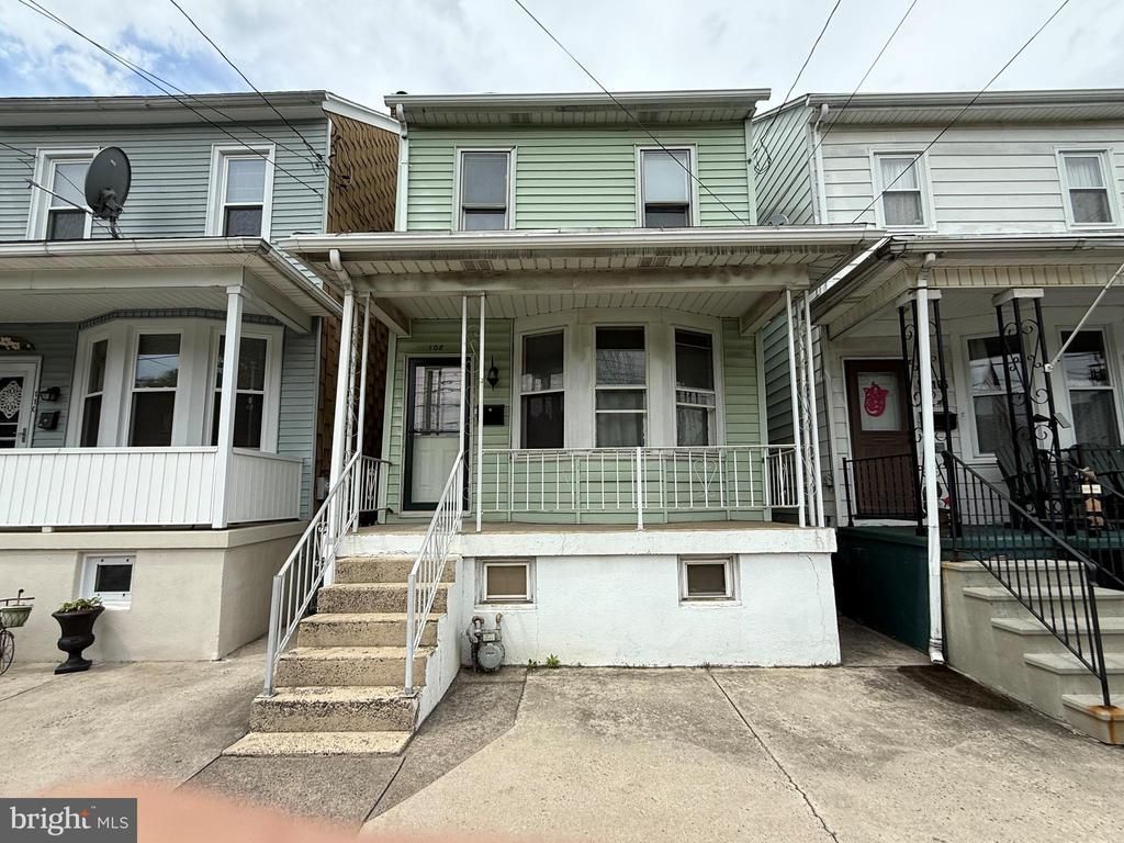 108 POTTSVILLE STREET , PORT CARBON, PA 17965