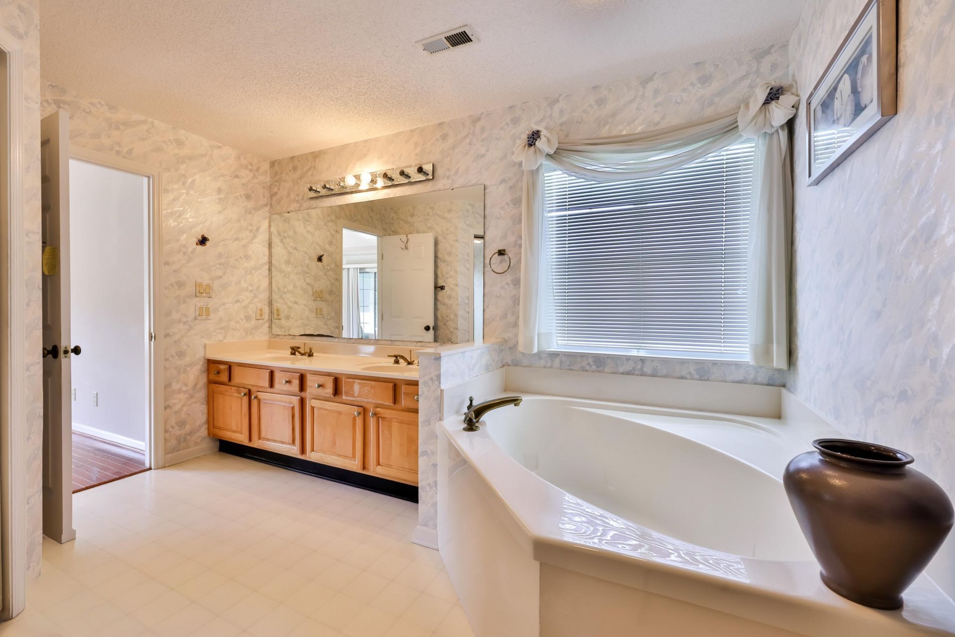 3182 River Bluff Ln.  Photo 11