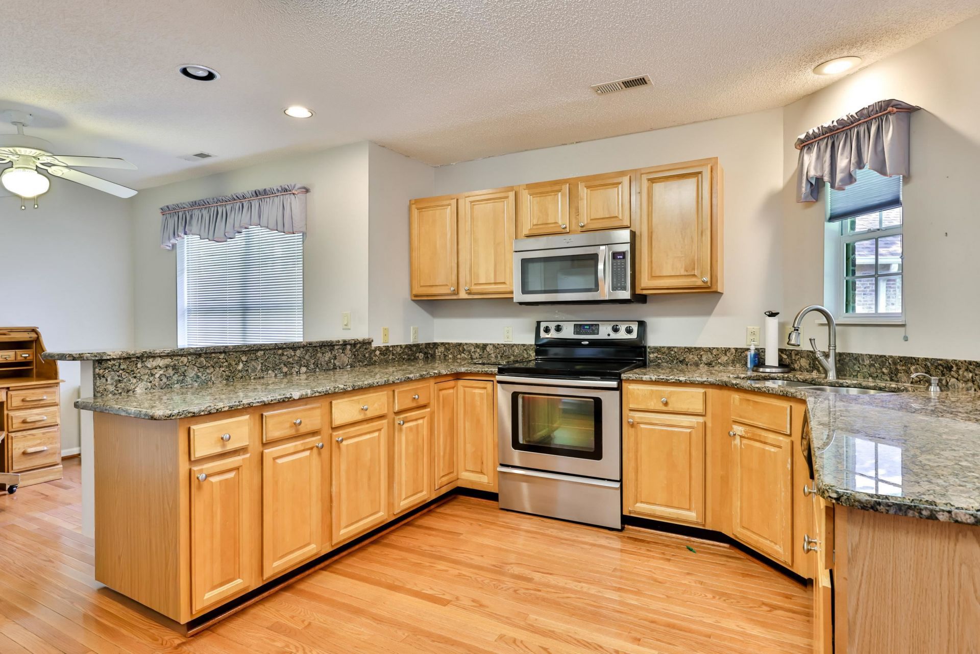 3182 River Bluff Ln.  Photo 5