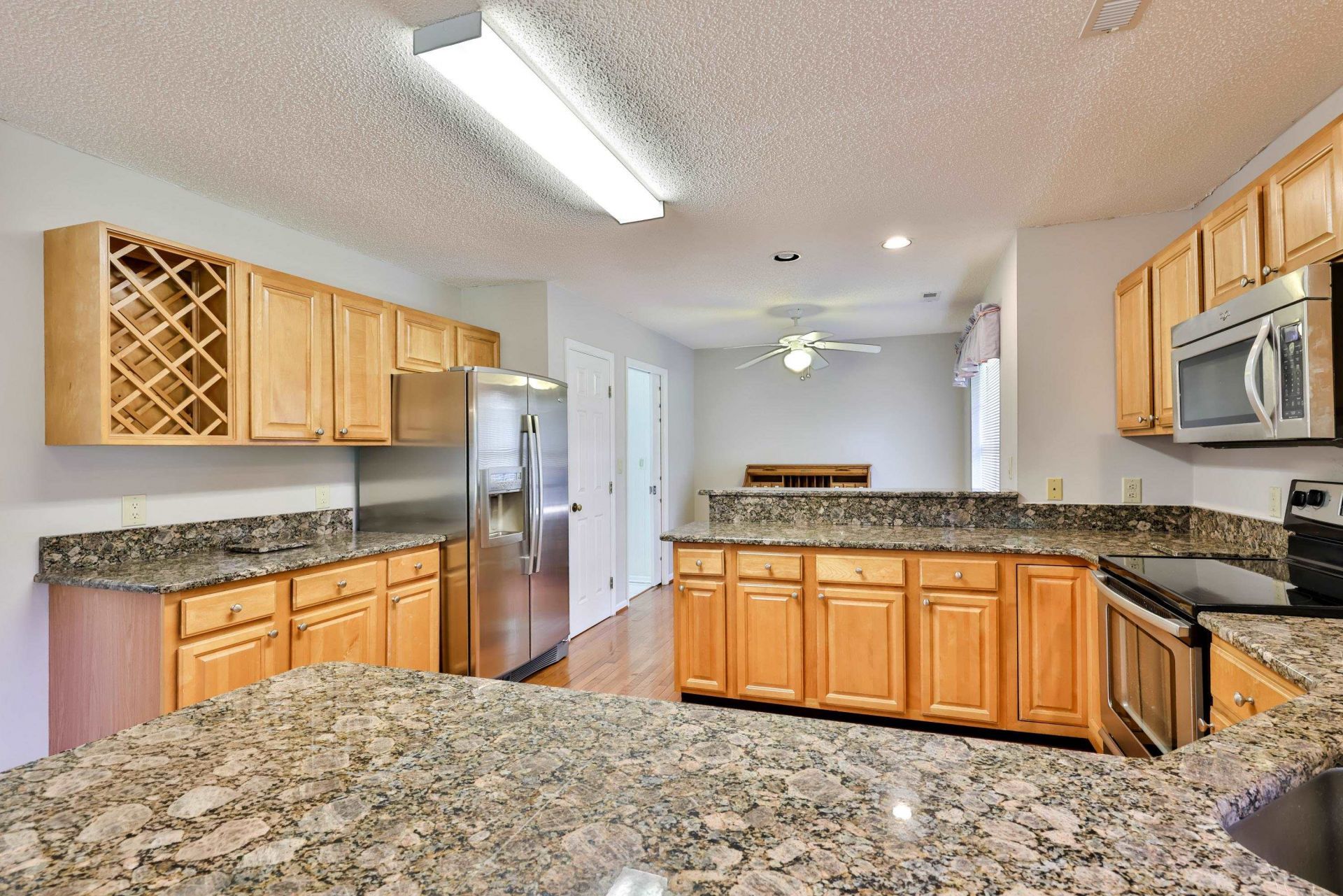 3182 River Bluff Ln.  Photo 7