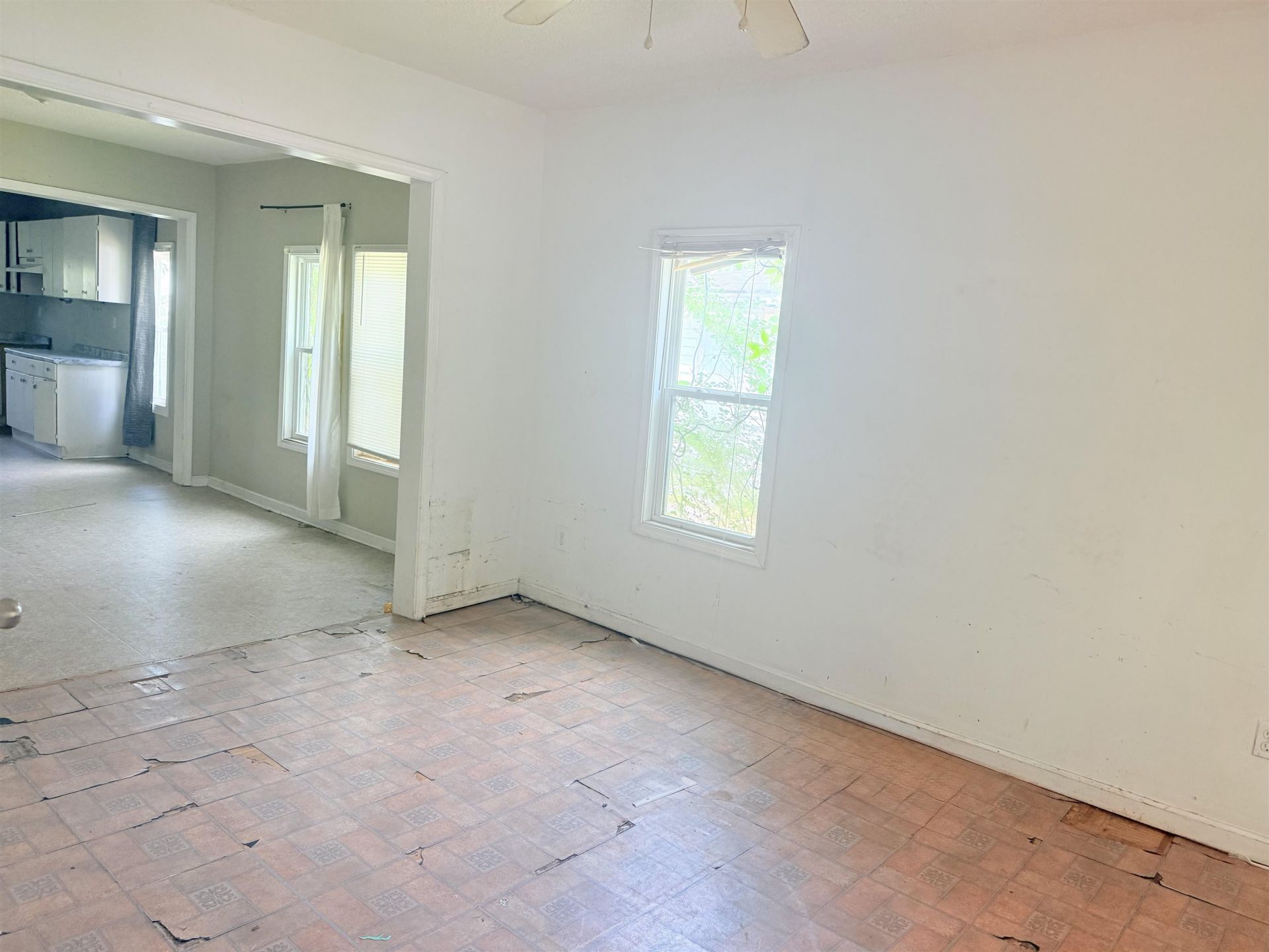 1512 Racepath St. Photo 3