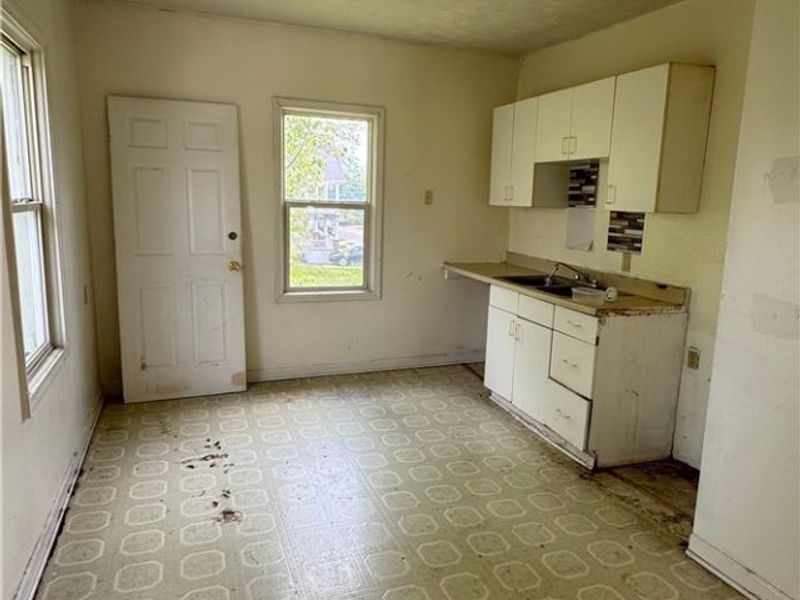 877 Rudyard Road , Cleveland, OH 44110 Photo 12