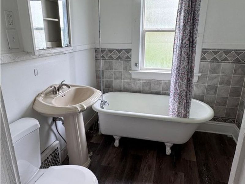 877 Rudyard Road , Cleveland, OH 44110 Photo 4
