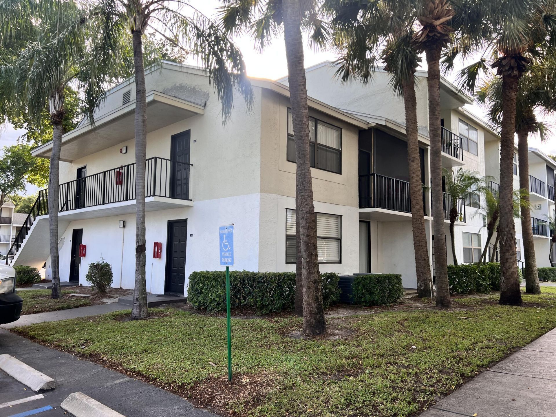 718 Executive Center Drive, Unit 111, West Palm Beach, FL 33401 Photo