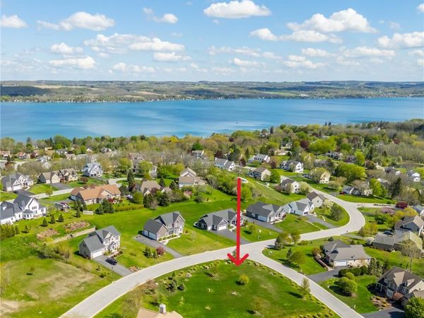4996 Crescent Circle , Canandaigua, NY 14424