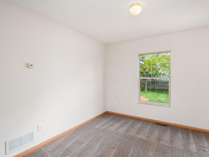 5515 Glenchester Drive, Galloway, OH 43119 Photo 12