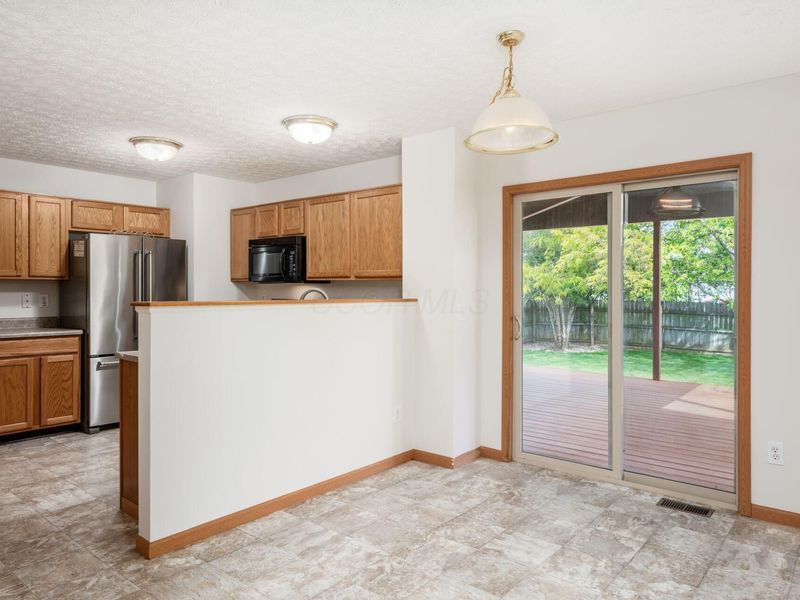 5515 Glenchester Drive, Galloway, OH 43119 Photo 14