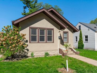 5036 35th Avenue S, Minneapolis, MN 55417