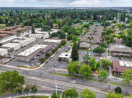2398 Fair Oaks Blvd, Sacramento, CA 95825 Photo