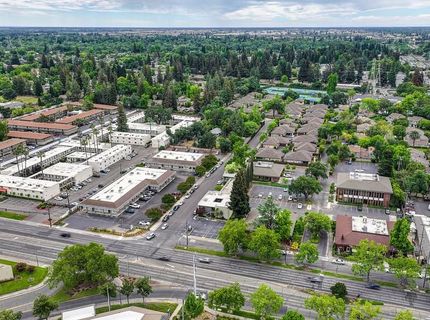 2398 Fair Oaks Blvd, Sacramento, CA 95825 Photo
