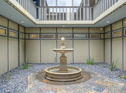 2398 Fair Oaks Blvd, Sacramento, CA 95825 Photo