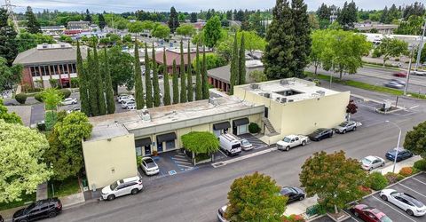 2398 Fair Oaks Blvd, Sacramento, CA 95825 Photo