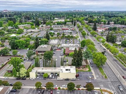 2398 Fair Oaks Blvd, Sacramento, CA 95825 Photo