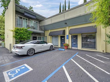 2398 Fair Oaks Blvd, Sacramento, CA 95825 Photo