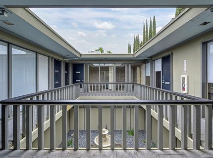 2398 Fair Oaks Blvd, Sacramento, CA 95825 Photo