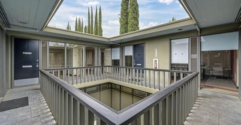 2398 Fair Oaks Blvd, Sacramento, CA 95825 Photo