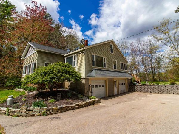 60 Robinson Road, Hudson, NH 03051