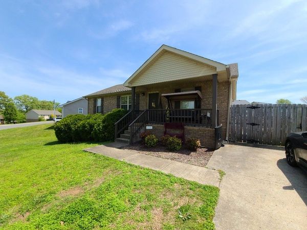 1319 Chucker Dr , Clarksville, TN 37042