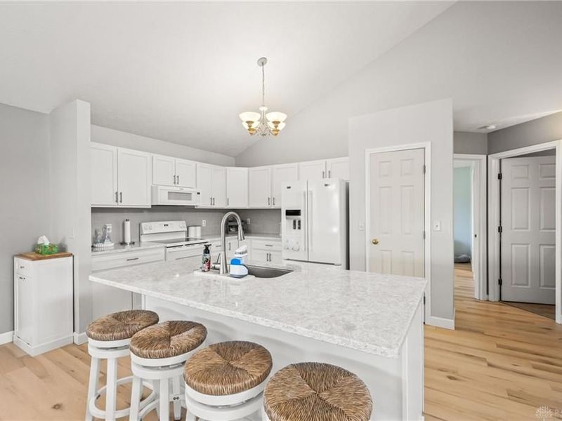 804 Lambert Drive, Piqua, OH 45356 Photo 7