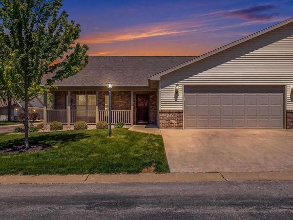1359 MOONLIGHT LANE, Fond Du Lac, WI 54937