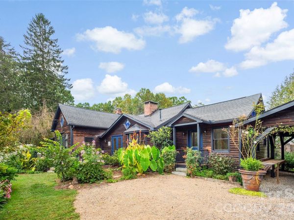 528 Padgettown Road , Black Mountain, NC 28711