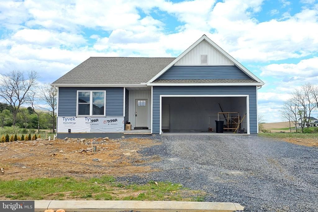 218 HEIRLOOM DRIVE, CENTRE HALL, PA 16828