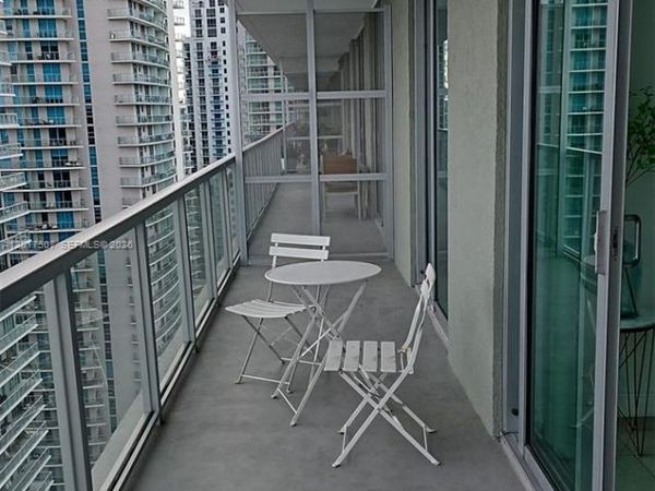 79 SW 12th St , Unit 3711-S, Miami, FL 33130
